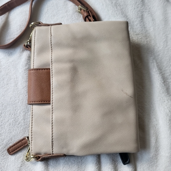 Liz Claiborne crossbody Bag - Picture 4 of 8
